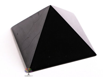 Šungit pyramida 6 x 6 cm - TOP kvalita - leštěná šungitová pyramida